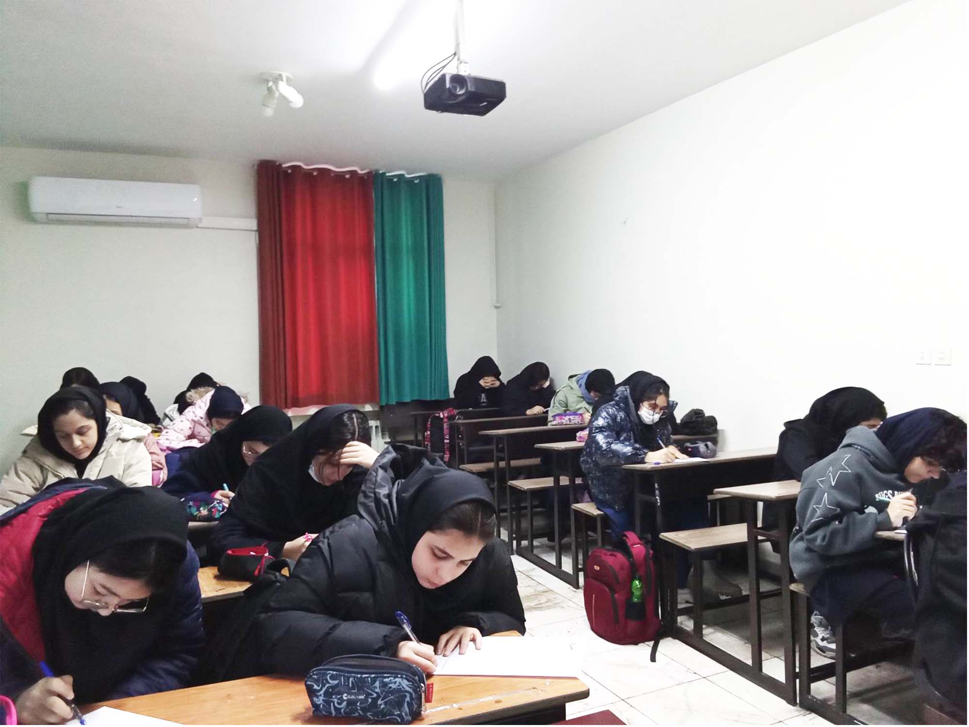 آزمون صبحانه پایه هشتم